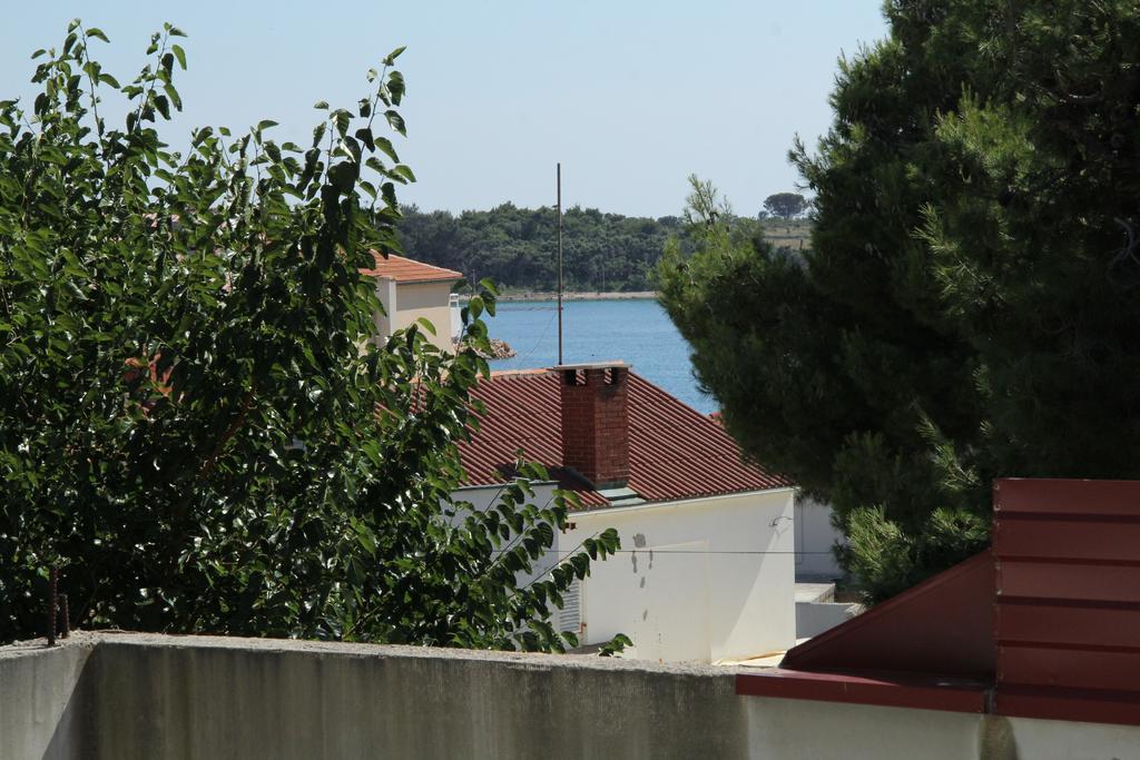 Novalja Guesthouse Economy Rooms Exterior foto
