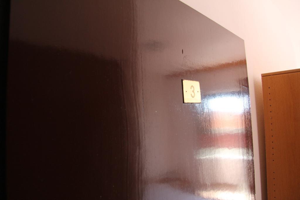 Novalja Guesthouse Economy Rooms Exterior foto