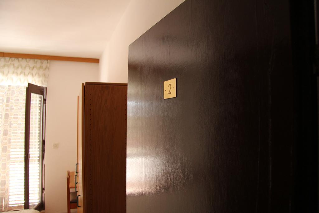 Novalja Guesthouse Economy Rooms Exterior foto